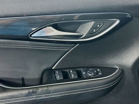 Used 2021 Buick Envision Preferred image 17