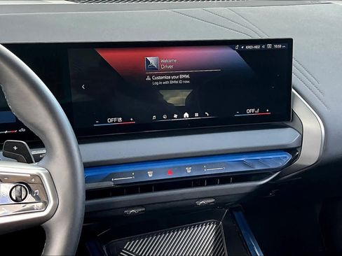 Used 2025 BMW X3 xDrive30i w/ Premium Package image 6