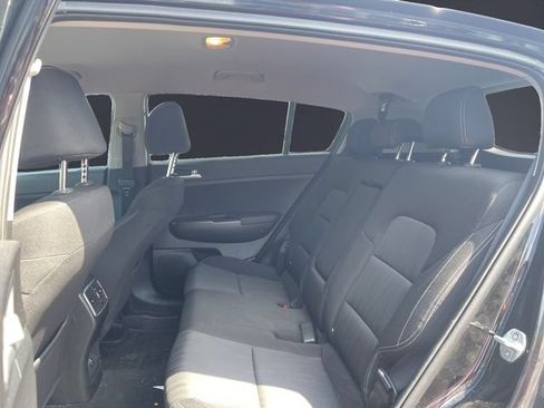 Used 2019 Kia Sportage LX AWD/4WD image 12