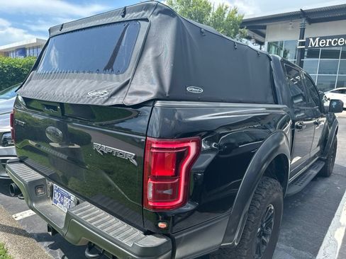Used 2017 Ford F150 Raptor w/ Equipment Group 802A Luxury AWD/4WD image 4