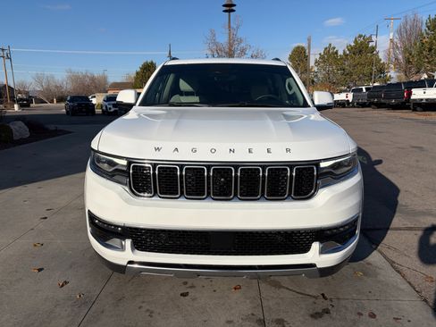 Used 2022 Jeep Wagoneer Series III w/ Convenience Group I image 10