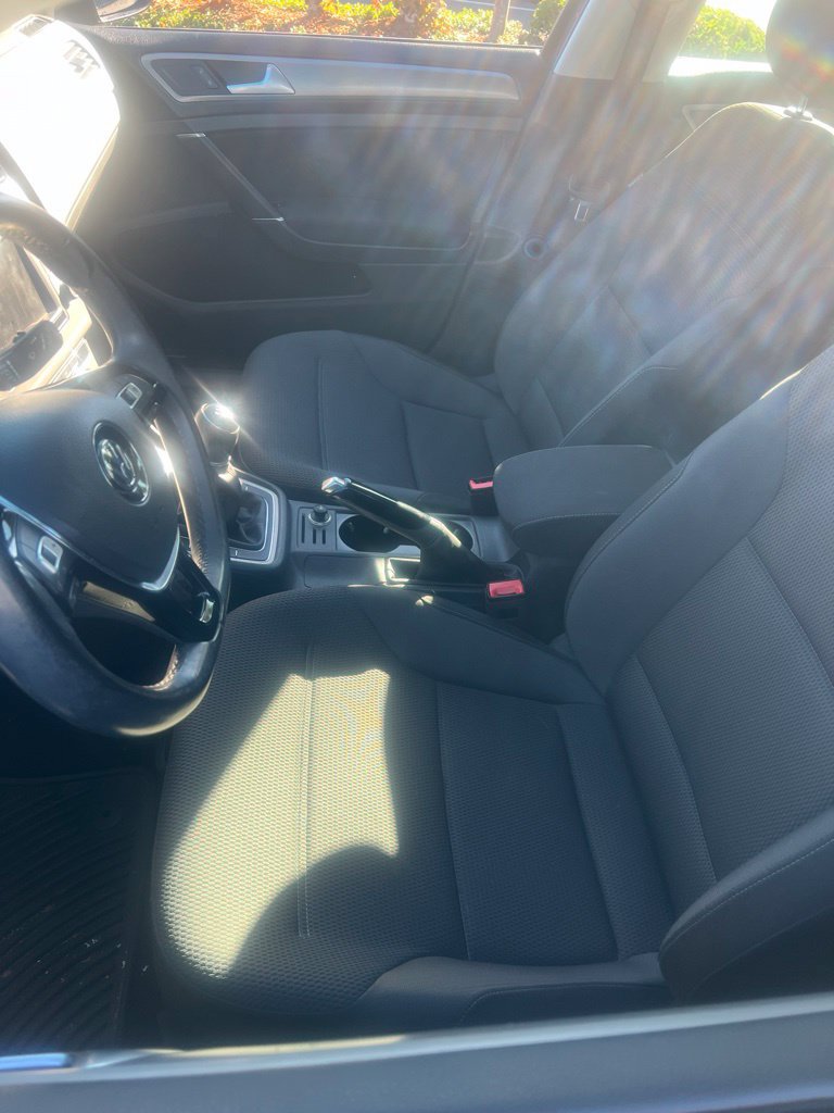 Used 2016 Volkswagen Golf S FWD image 2