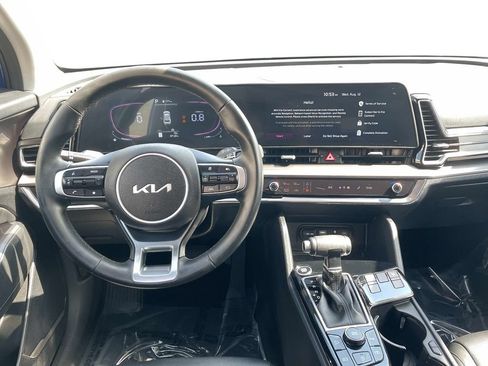 Used 2025 Kia Sportage EX FWD image 13