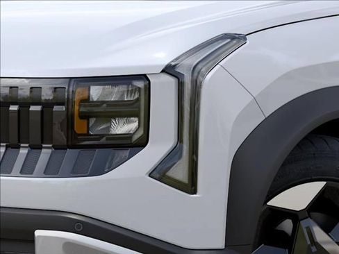 New 2027 Kia Seltos S FWD image 10