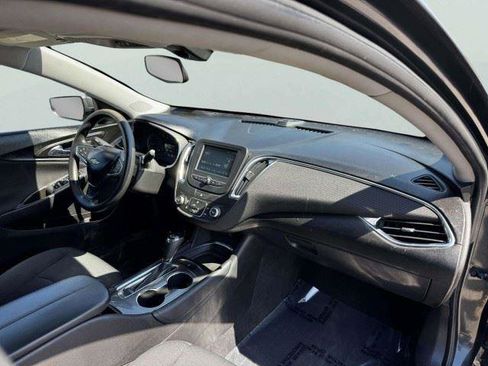 Used 2016 Chevrolet Malibu LT FWD image 49