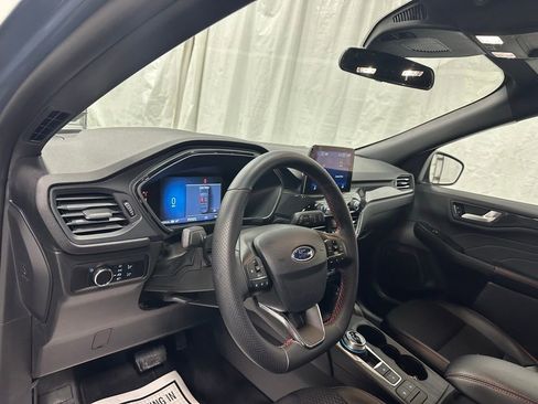 Used 2025 Ford Escape ST-Line image 15
