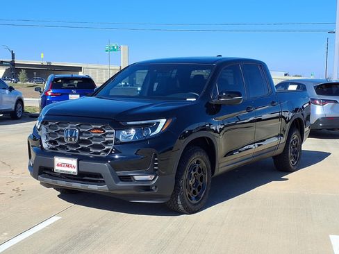 Used 2025 Honda Ridgeline TrailSport+ image 4