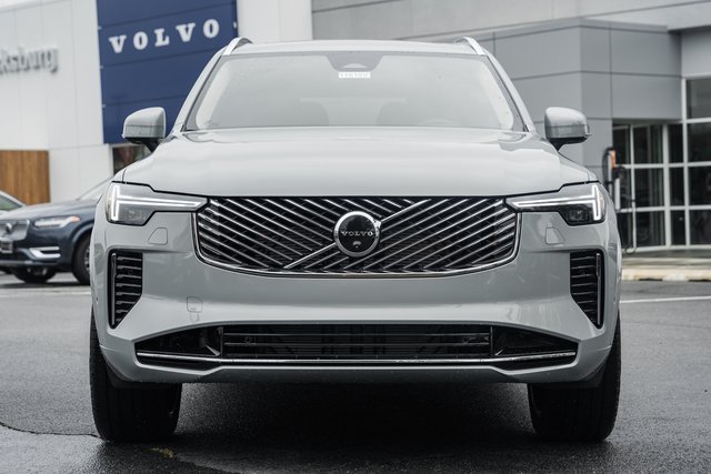Used 2026 Volvo XC90 B6 Plus w/ Protection Package Premier AWD/4WD image 2