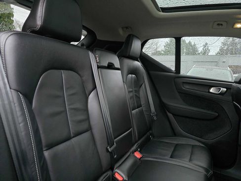 Used 2023 Volvo XC40 B5 Ultimate w/ Protection Package Premier image 14