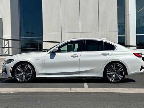 Used 2021 BMW 330e w/ Convenience Package RWD image 6