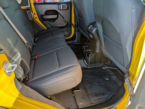 Used 2020 Jeep Wrangler Unlimited Sport S image 28