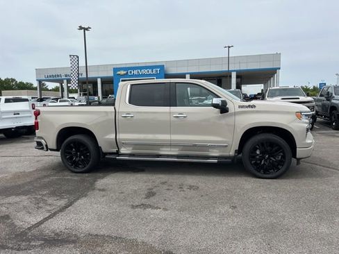 New 2026 Chevrolet Silverado 1500 High Country w/ High Country Premium Package AWD/4WD image 2