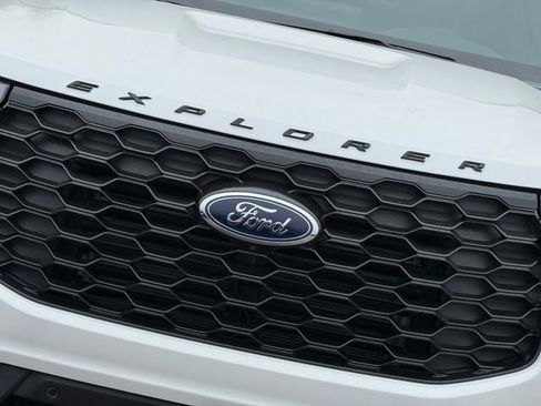 New 2026 Ford Explorer ST-Line image 4
