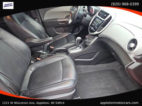 Used 2020 Chevrolet Sonic Premier image 24