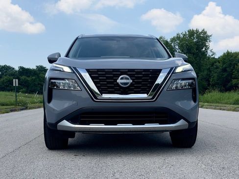 Used 2023 Nissan Rogue Platinum w/ Platinum Premium Package AWD/4WD image 2