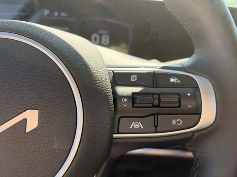 Used 2024 Kia Sportage EX FWD image 21