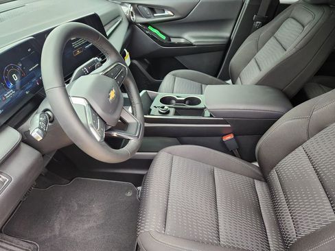 New 2026 Chevrolet Equinox LT w/ Safety and Technology Package FWD image 9