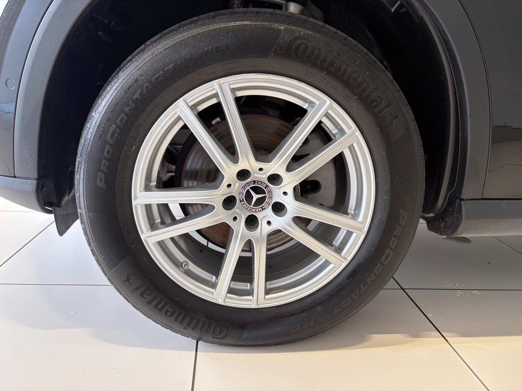 Used 2023 Mercedes-Benz GLC 300 4MATIC image 11