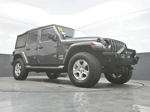 Used 2018 Jeep Wrangler Unlimited Sport S image 29