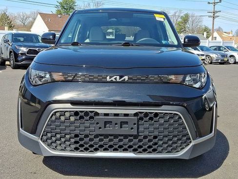 Used 2025 Kia Soul LX w/ LX Technology Package image 2