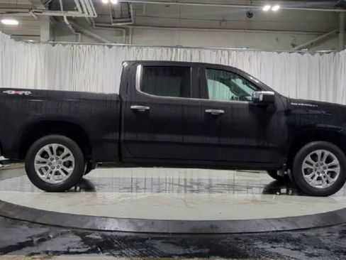 Used 2023 Chevrolet Silverado 1500 LTZ image 9