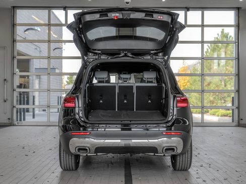 New 2026 Mercedes-Benz GLB 250 4MATIC image 16