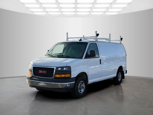 Used 2019 GMC Savana 2500 w/ Driver Convenience Package image 9