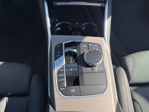 Used 2025 BMW 430i Coupe w/ Convenience Package image 19