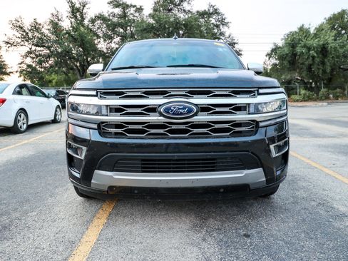 Used 2024 Ford Expedition Platinum AWD/4WD image 4