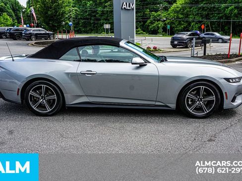 Used 2024 Ford Mustang Premium RWD image 9