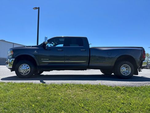 Used 2019 RAM 3500 Limited w/ Max Tow Package AWD/4WD image 15