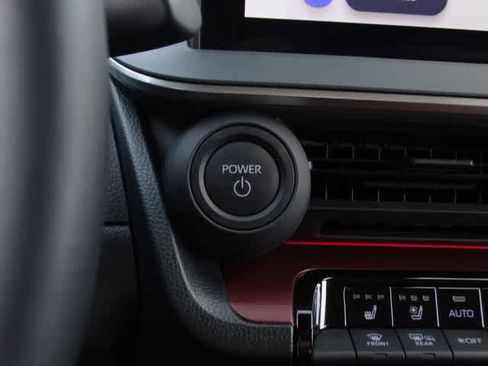 Used 2025 Toyota Prius Plug-In Hybrid image 30