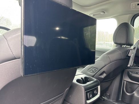 Used 2025 Kia Carnival SX Prestige FWD image 25