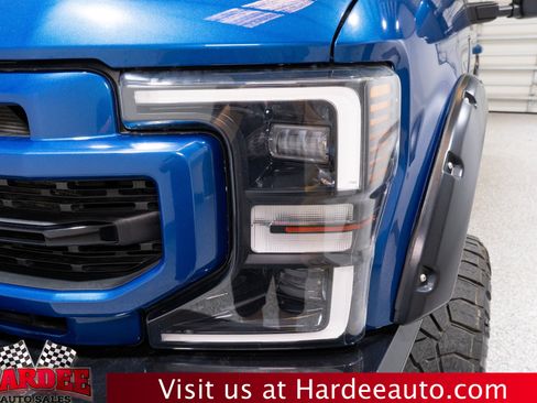 Used 2022 Ford F250 Lariat w/ Black Appearance Package AWD/4WD image 8
