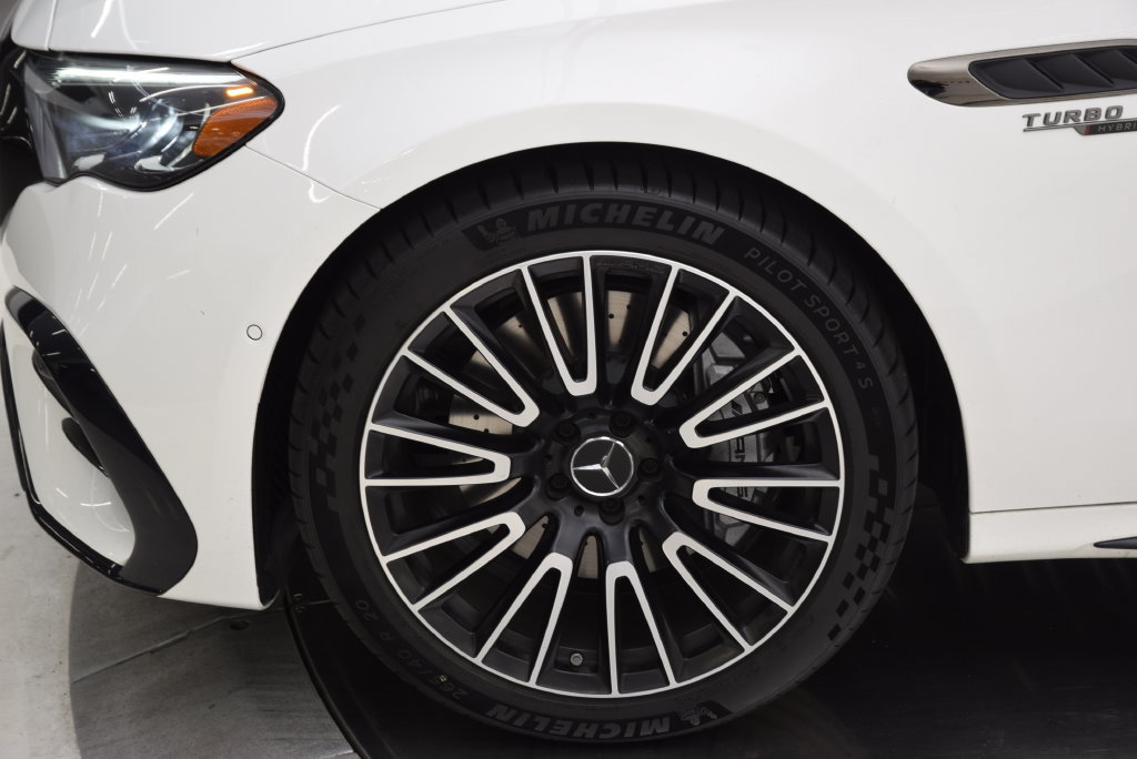 New 2026 Mercedes-Benz E 53 AMG e 4MATIC Sedan image 40