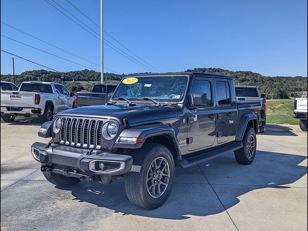 Used 2023 Jeep Gladiator Overland w/ Cold Weather Group AWD/4WD image 1