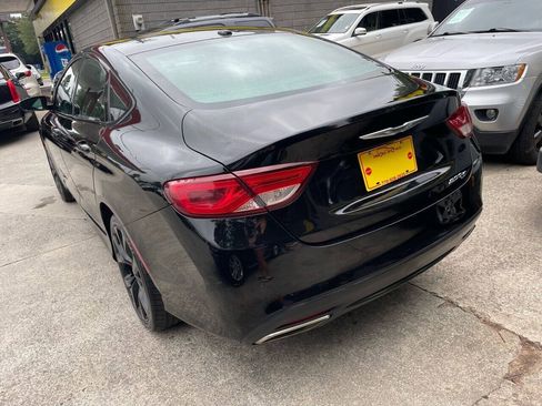 Used 2015 Chrysler 200 S w/ Comfort Group FWD image 6