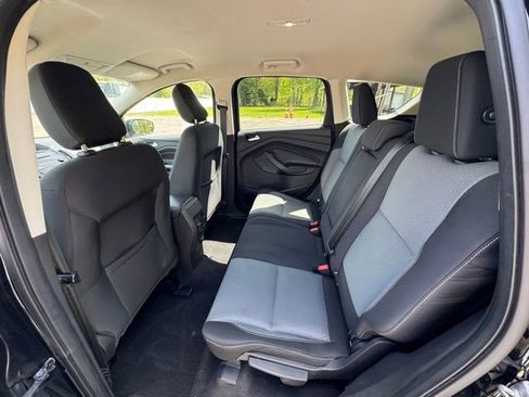Used 2018 Ford Escape SE FWD image 11