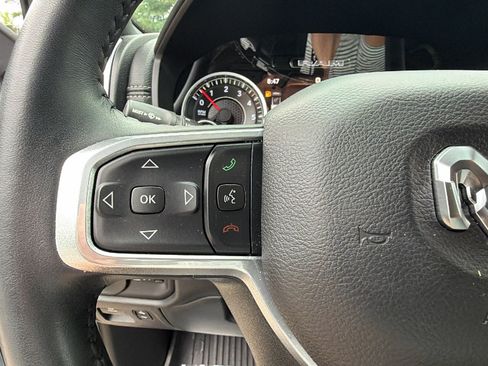 Used 2024 RAM 1500 Laramie AWD/4WD image 27