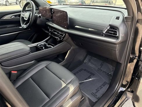 Used 2026 Chevrolet Traverse LT image 27