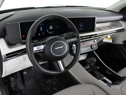 Certified 2026 Hyundai Tucson SE FWD image 18