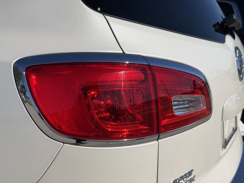 Used 2014 Buick Enclave Premium w/ Trailering Provision Package image 10