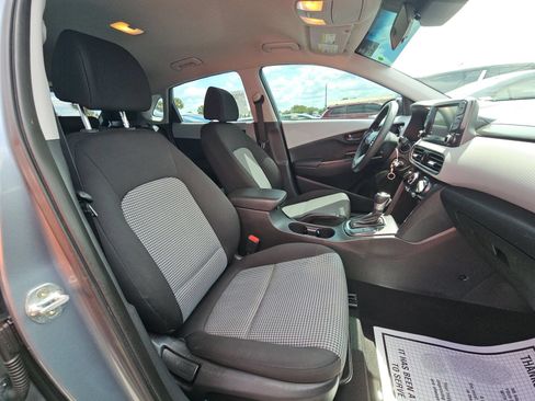 Used 2021 Hyundai Kona SE FWD image 5