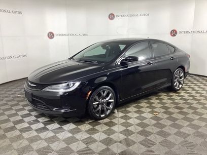 Used 2016 Chrysler 200 S w/ Comfort Group
