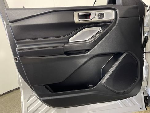 Used 2020 Ford Explorer ST w/ ST Street Pack AWD/4WD image 17