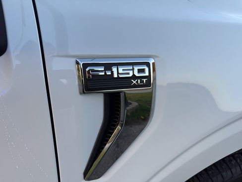 Used 2023 Ford F150 XLT w/ Max Trailer Tow Package image 39