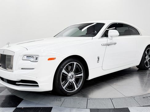 Used 2019 Rolls-Royce Wraith RWD image 28