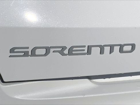 Used 2023 Kia Sorento SX FWD image 10