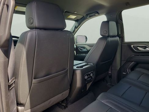 Used 2024 Chevrolet Suburban LT AWD/4WD image 35