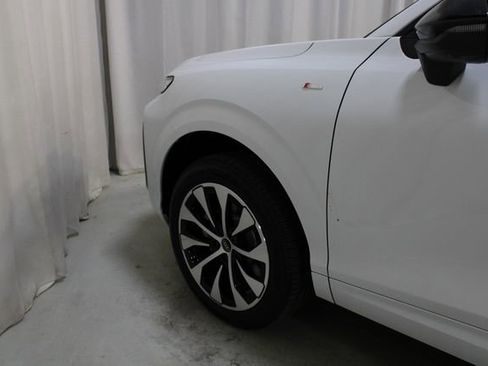 New 2026 Audi Q3 quattro 2.0T AWD/4WD image 31